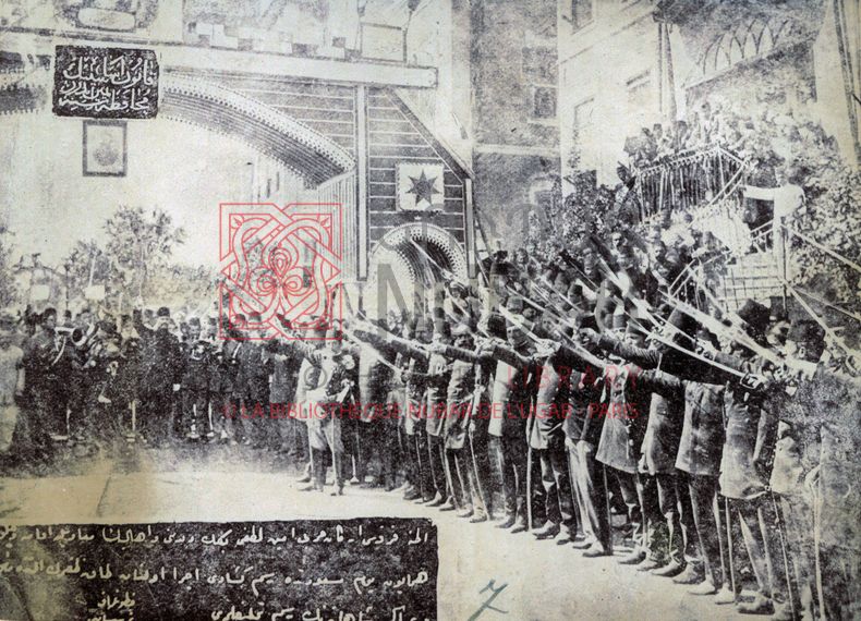 Parade à l’occasion de l’entrée en guerre de l’Empire ottoman