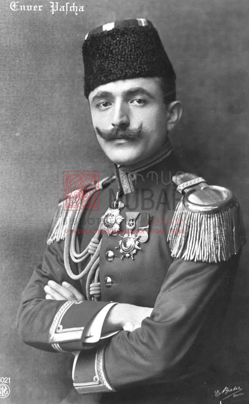 Ismail Enver (1881-1922), membre du comité central unioniste, ministre de la Guerre 