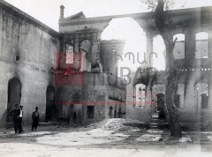 Vue du quartier arménien après les massacres d’Adana, mai 1909 (coll. Pères mekhitaristes de Venise)